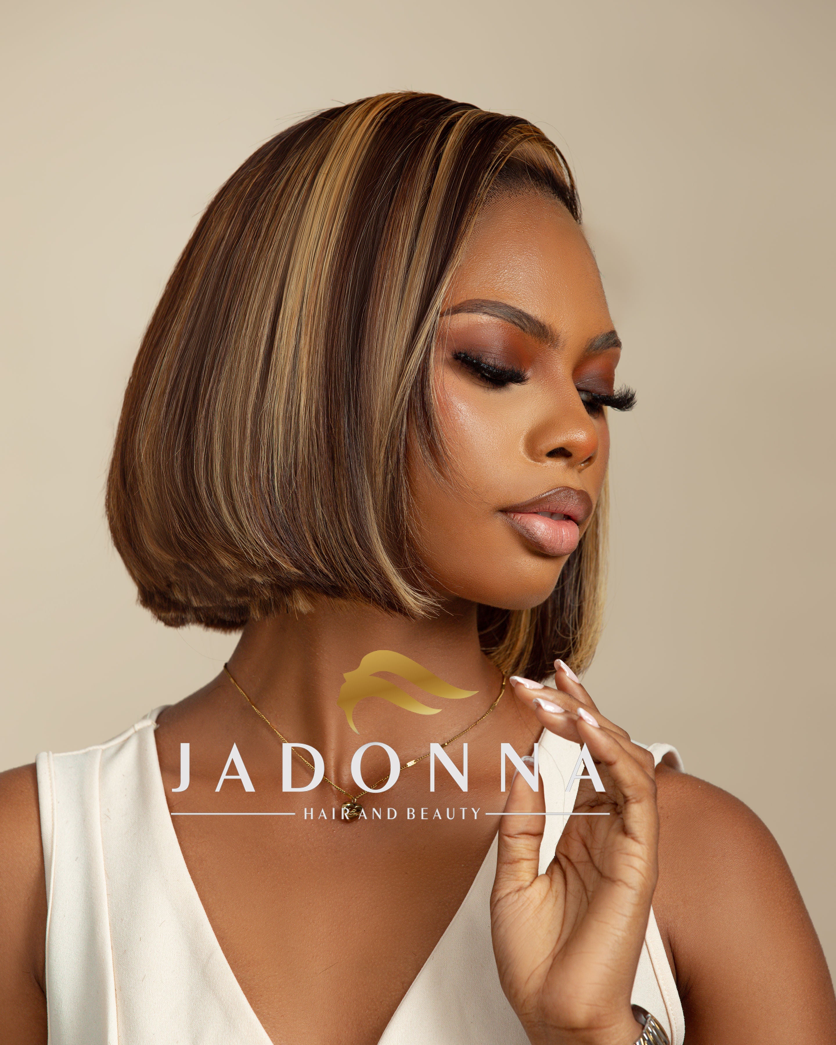 Chic bob wig-layered