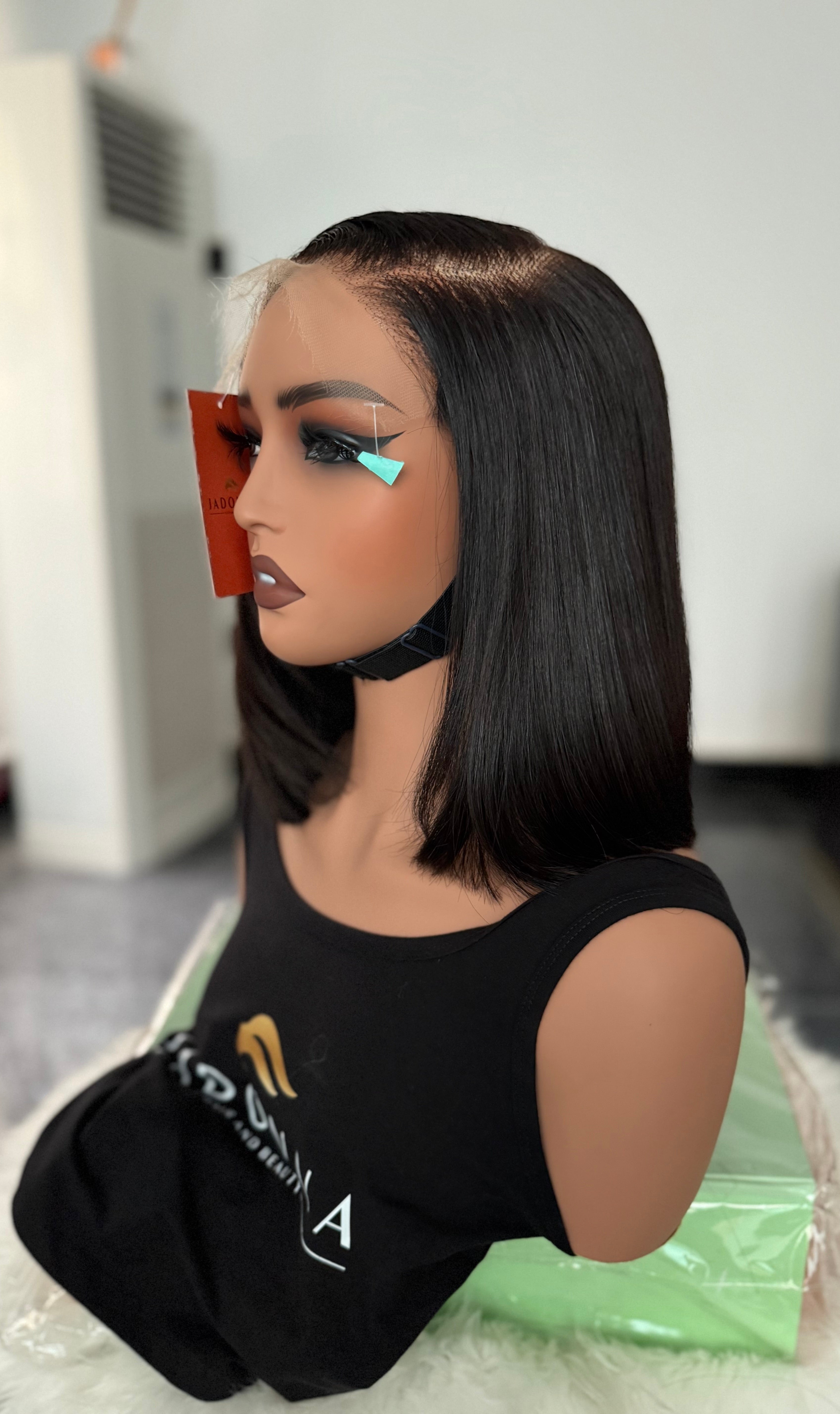 Bob wig- 12 inches Slightly layered